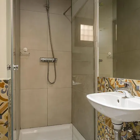 Yit Puerta Bisagra Konukevi Toledo